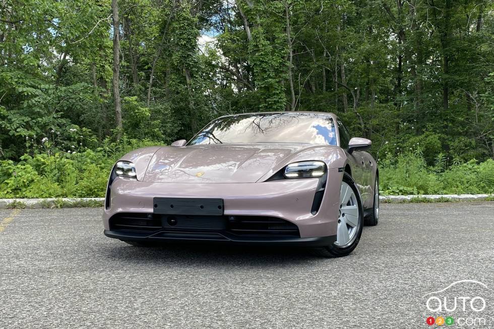 We drive the 2021 Porsche Taycan RWD