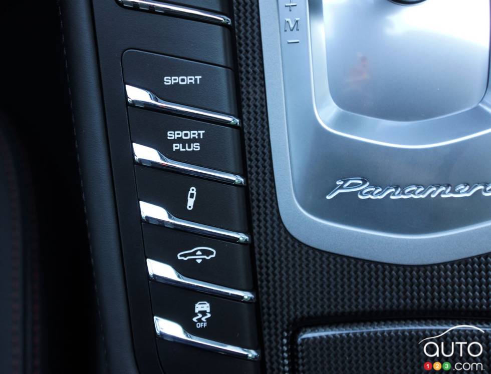 2016 Porsche Panamera GTS driving mode controls