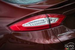 Feux arrière de la Ford Fusion Titanium 2016