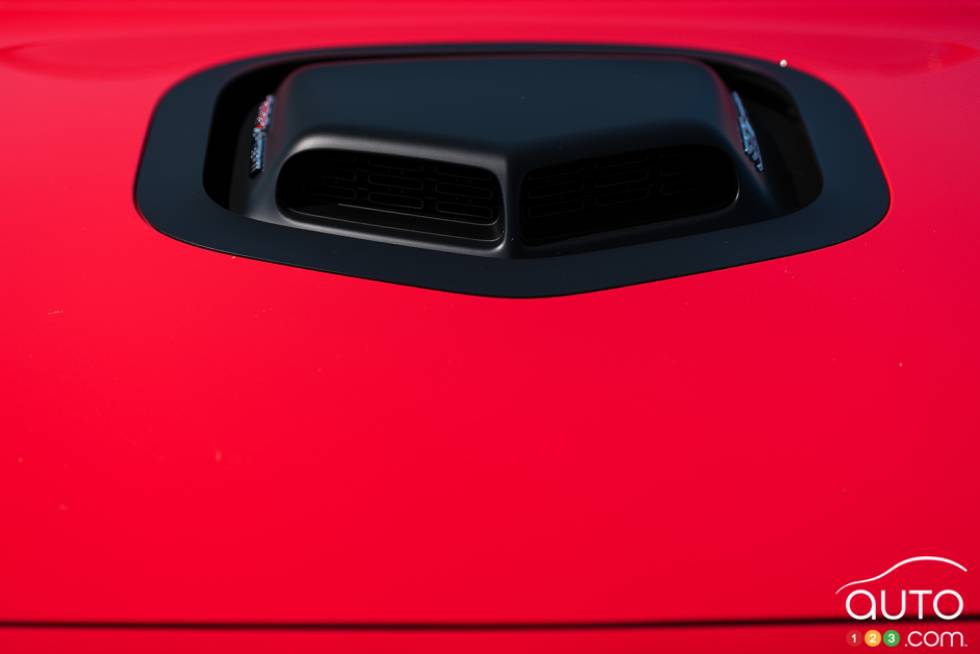 Détail du moteur du Dodge Challenger Scat Pack 2015