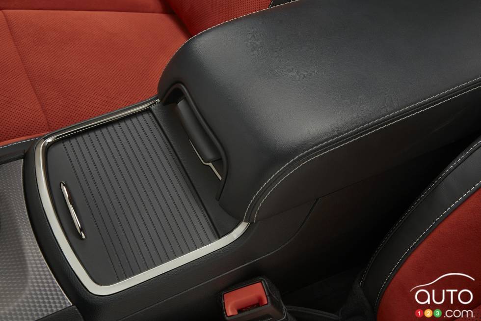 détails de la console centrale