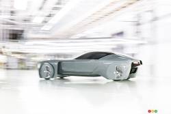Rolls-Royce Vision NEXT 100 driving