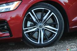 Front wheel of the S60