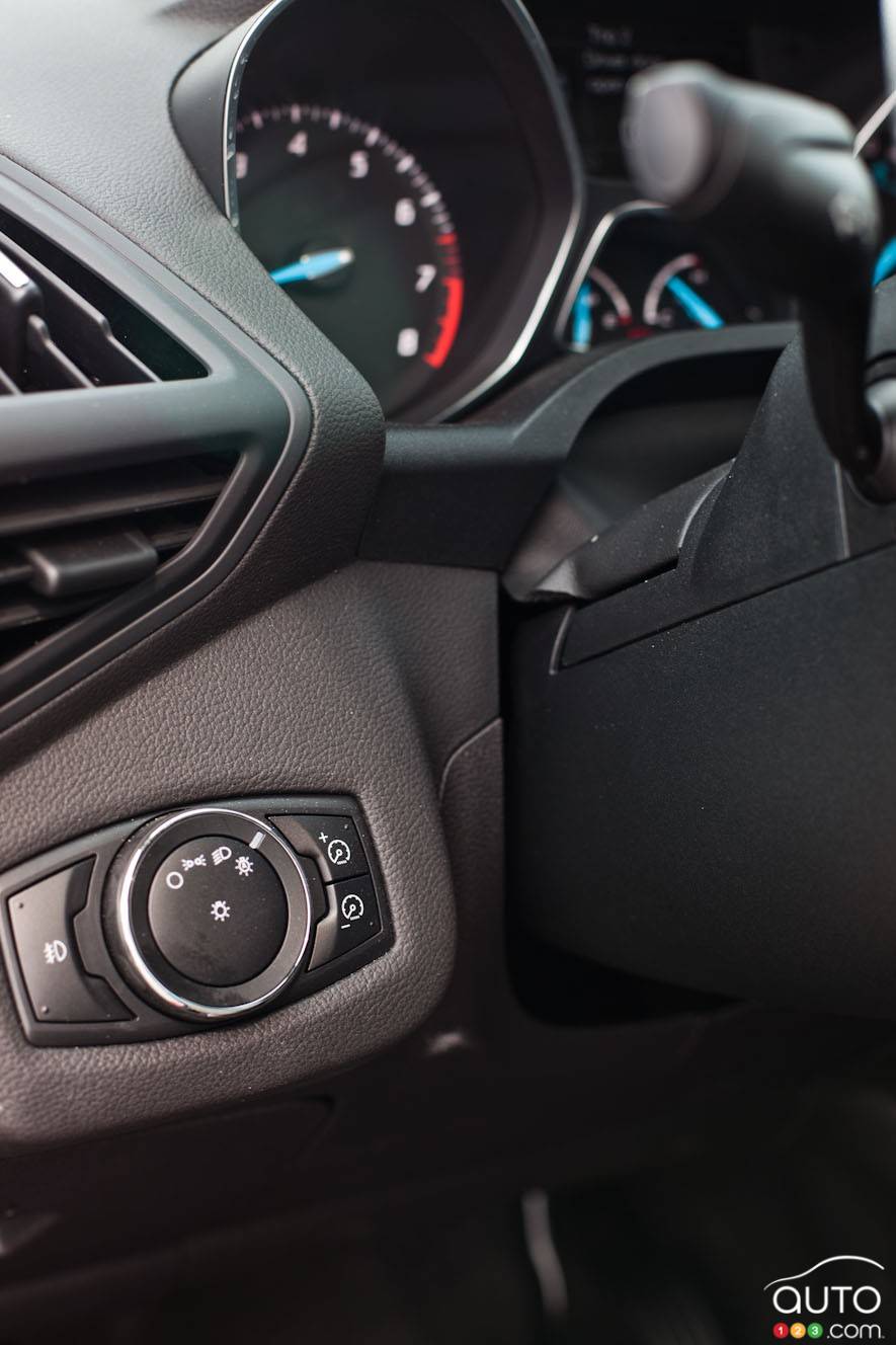 Commandes sur le tableau de bord