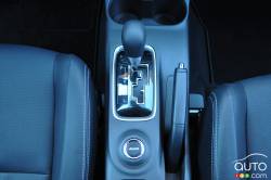 2016 Mitsubishi Outlander ES AWD shift knob