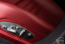 2015 Porsche Panamera GTS front seats controls