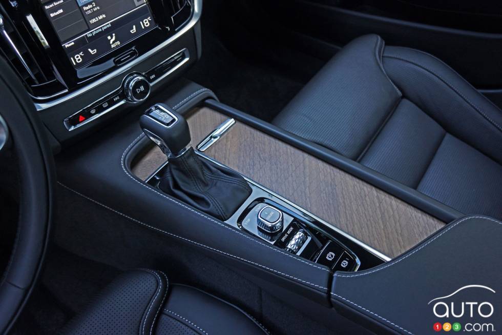  Shifter                              