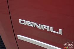2016 GMC Yukon Denali trim badge