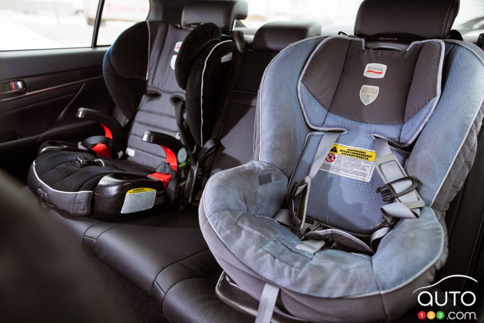 2016 Lexus GS 350 F Sport rear seats