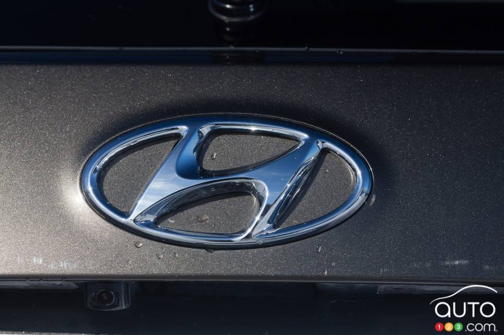 Hyundai badge
