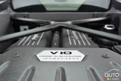 Détail du moteur de la Lamborghini Huracan LP 580 2016