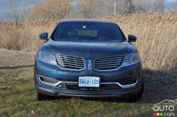 Vue de face du Lincoln MKX 2016