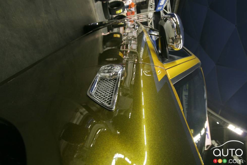 Montreal National Sport Compact 2006