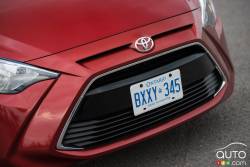 2016 Toyota Yaris front grille