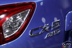 Logo CX-5 AWD