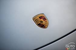 2015 Porsche Cayman S manufacturer badge