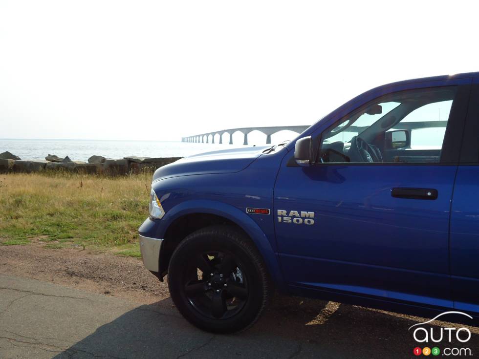 2015 Ram 1500 Ecodiesel side view