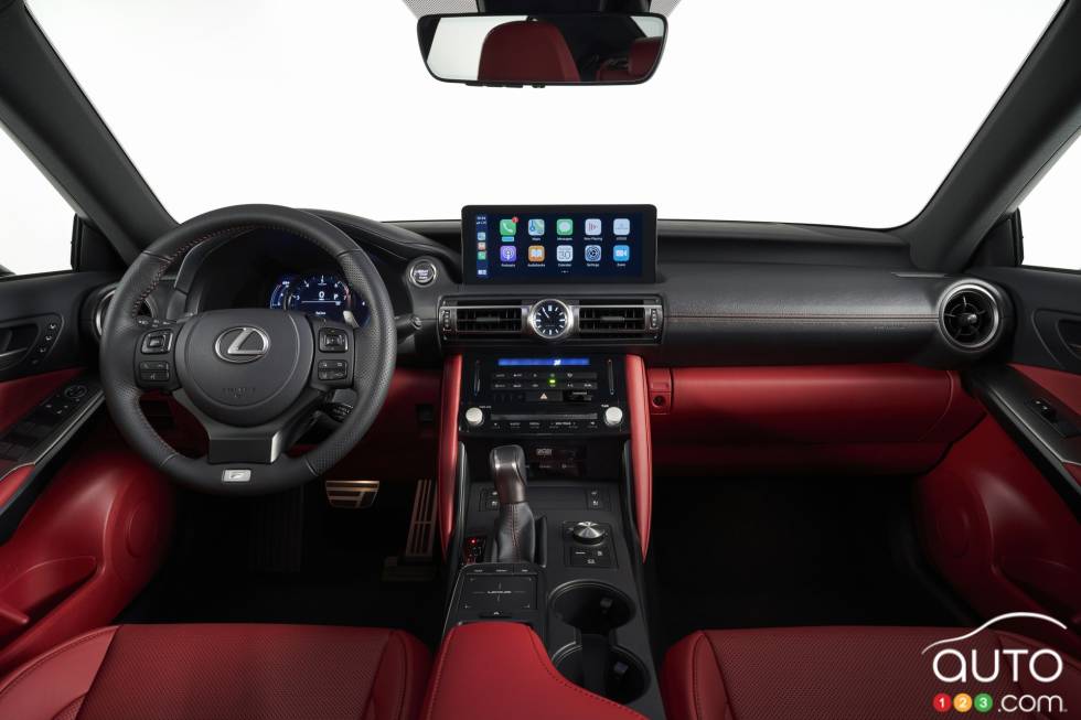 Voici la Lexus IS 2021