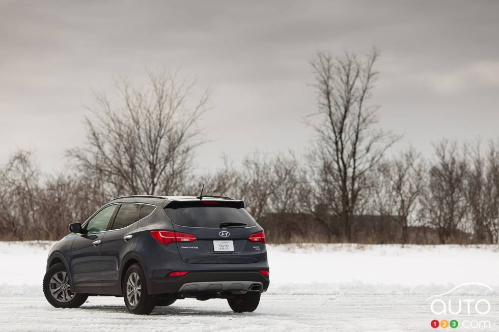 Left rear 3/4 view, away