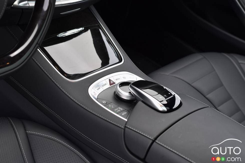 Infotainement controls