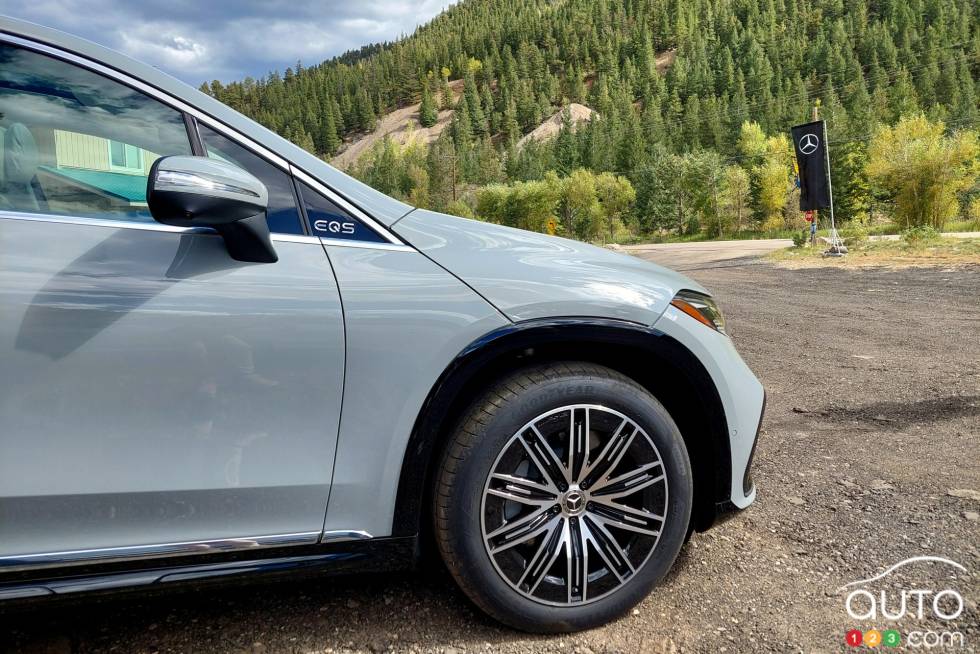 We drive the 2023 Mercedes-Benz EQS SUV