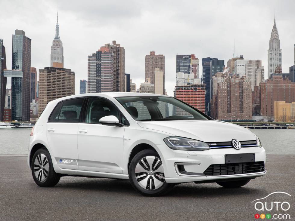 2017 e-Golf front 3/4 front view