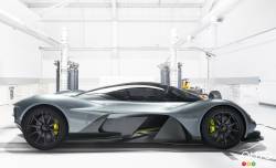 Vue de côté de l'Aston Martin AM-RB 001