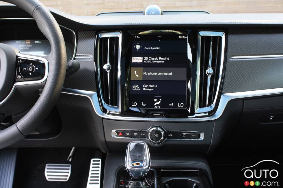 We drive the 2021 Polestar 1