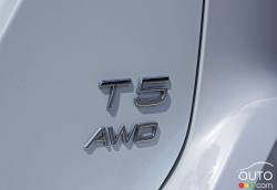 2016 Volvo XC60 T5 AWD trim badge