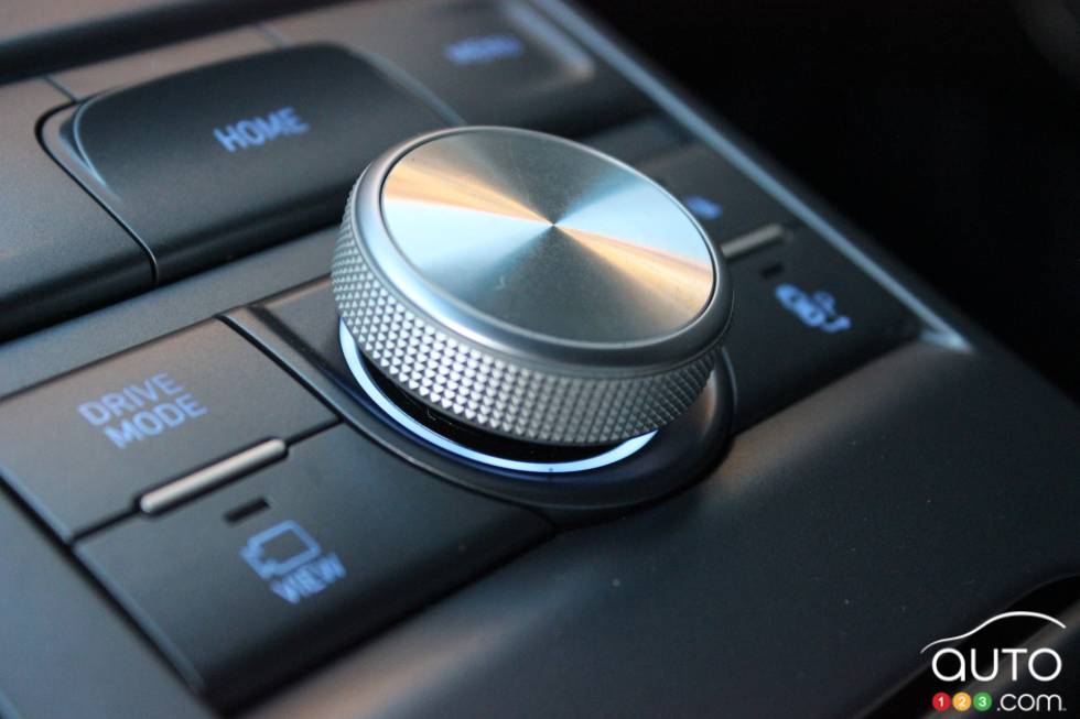 We drive the 2019 Hyundia Nexo