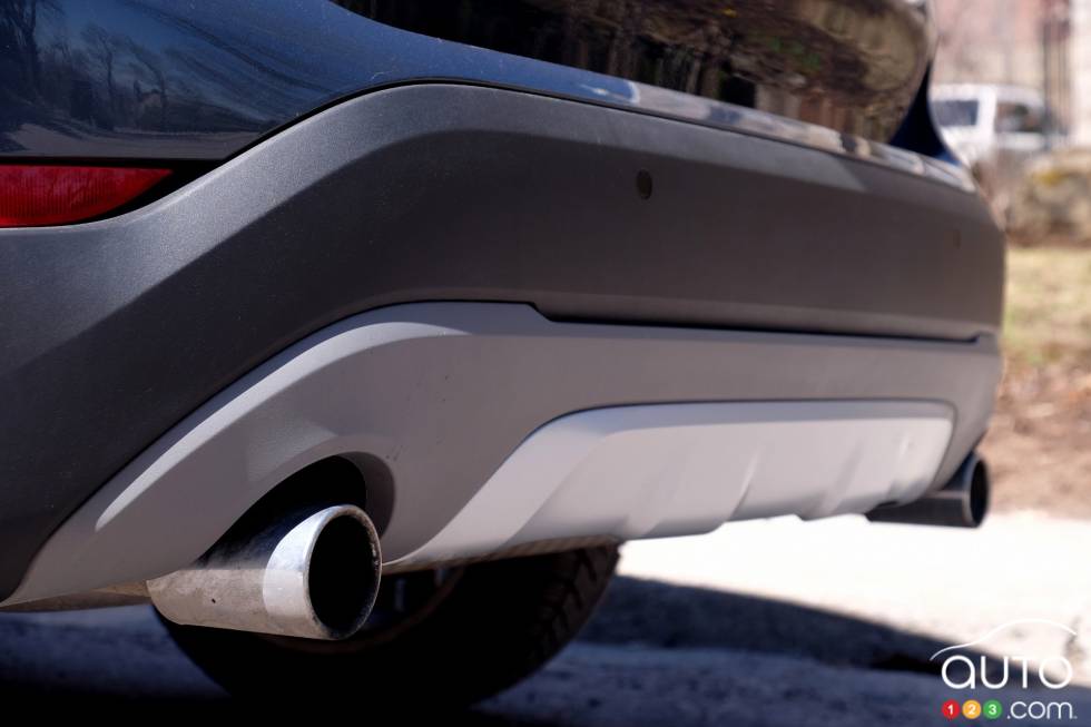 Exhaust pipe