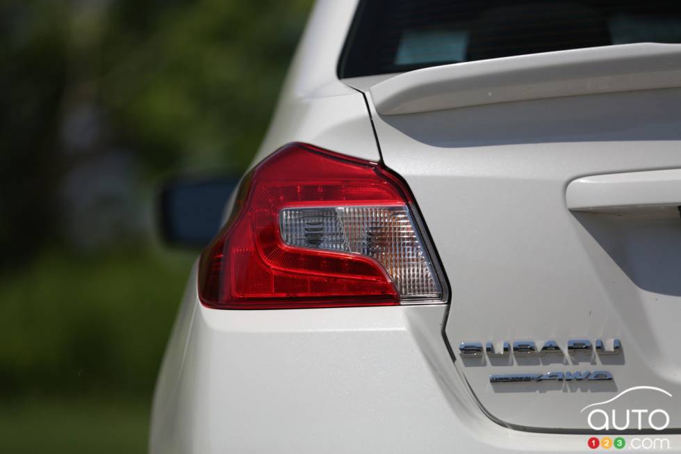 détails des feus arrières