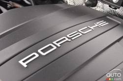 2017 Porsche Macan engine detail