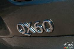 2016 Infiniti QX 60 model badge