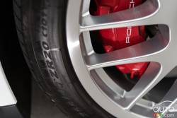 2015 Porsche Panamera GTS wheel size