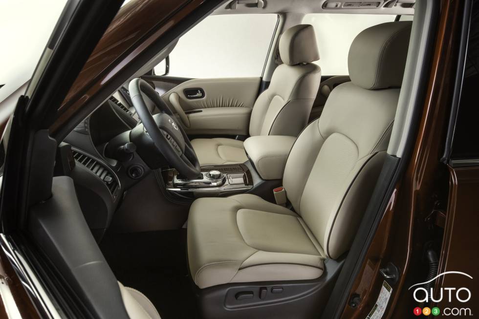 Sièges avant du Nissan Armada 2017