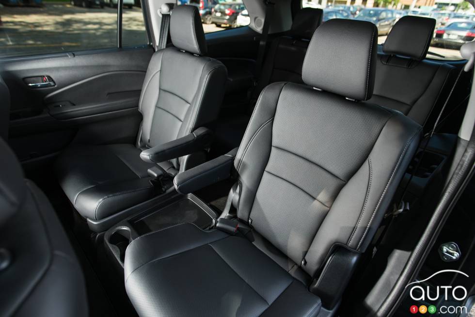 2016 Honda Pilot Touring pictures Auto123