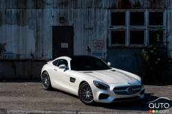 2016 Mercedes AMG GT S front 3/4 view