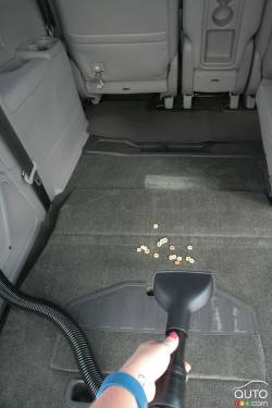 Détail du coffre de la Honda Odyssey Touring 2016