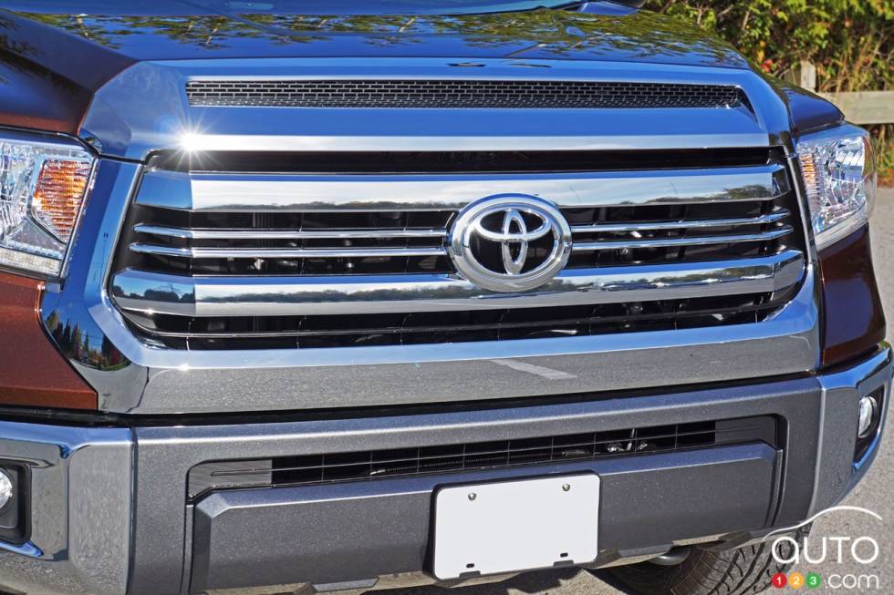 2016 Toyota Tundra 4X4 CrewMax 1794 edition pictures | Auto123