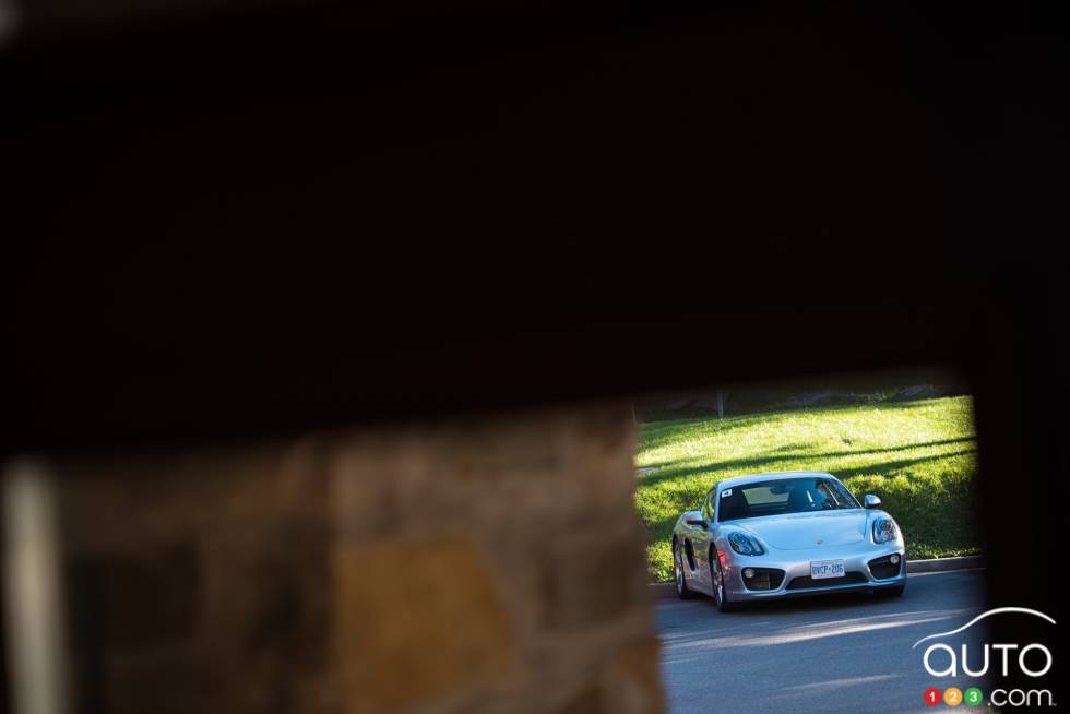 2015 Porsche Cayman S front view