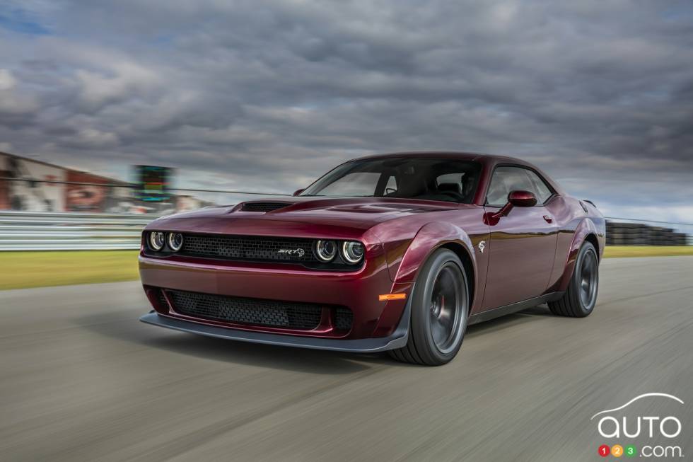 Vue avant de la Dodge Challenger SRT Hellcat Widebody 2018