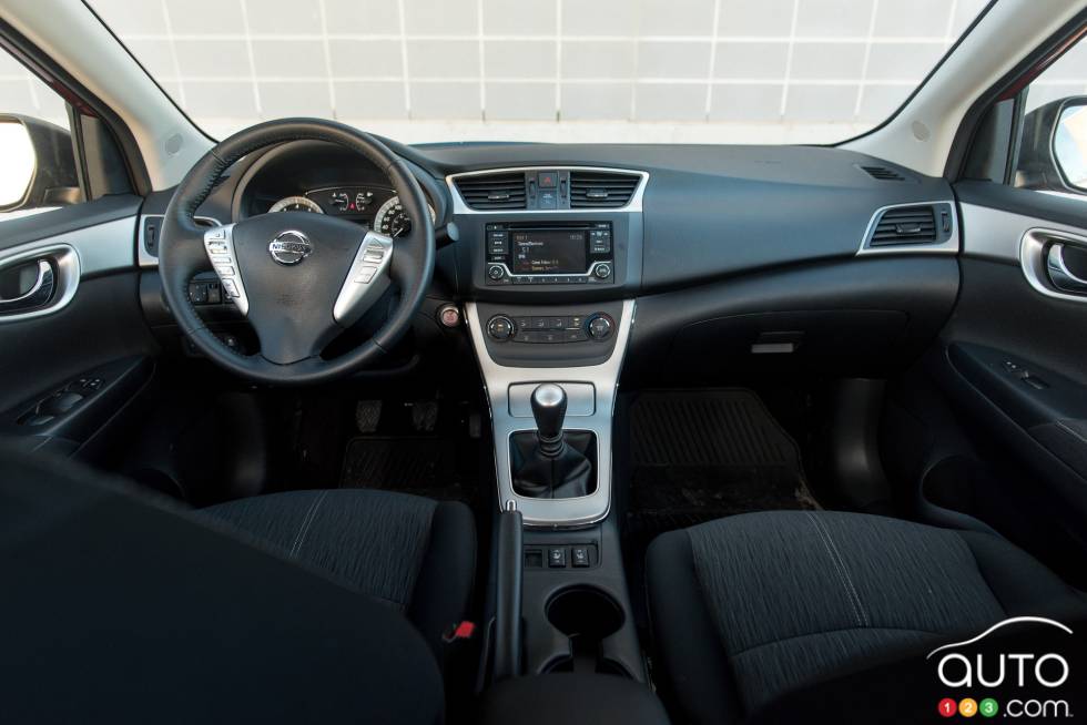 Front interior compartement