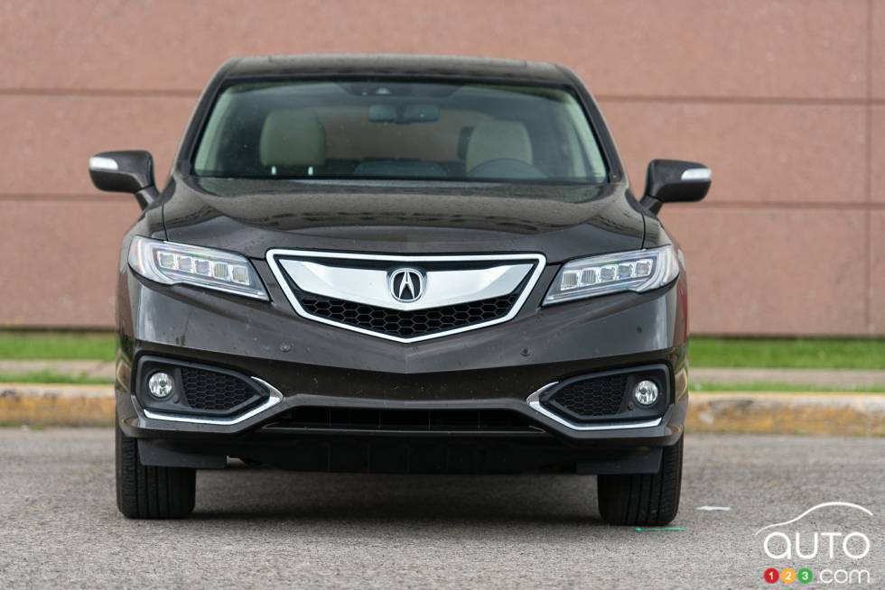 Vue de face de l'Acura RDX Elite 2016