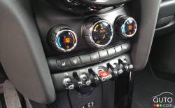 2016 MINI Cooper S 5-door climate controls