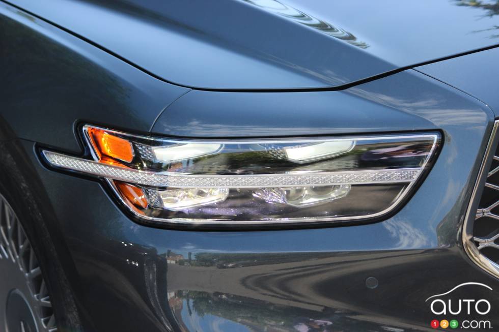 Nous conduisons la Genesis G90 2020