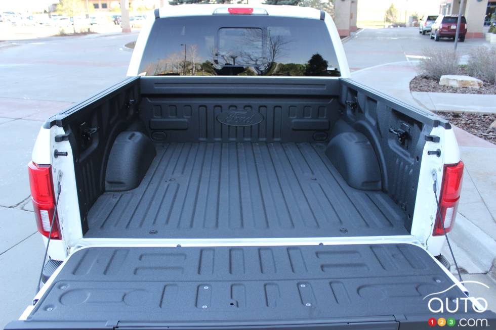 Cargo box