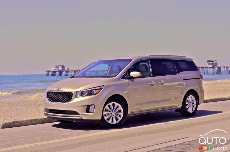 Kia Sedona 2015 пикап