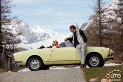 Vue de côté de la Fiat 124 Spyder Classique