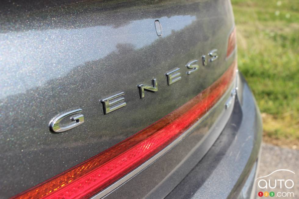 Nous conduisons la Genesis G90 2020